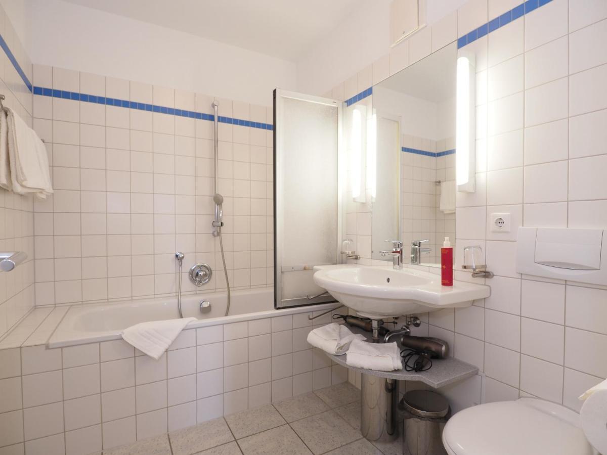 Kaiservillen Heringsdorf - Ferienwohnung Mit 2 Schlafzimmern Und Balkon D213 Bagian luar foto